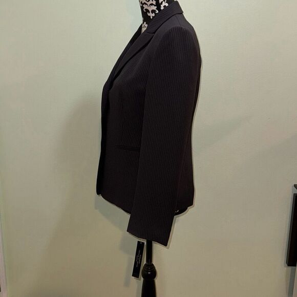 NWT Women’s Tahari Petite Pinstripe Pant Suit 8P Formal Business Career - Picture 3 of 14